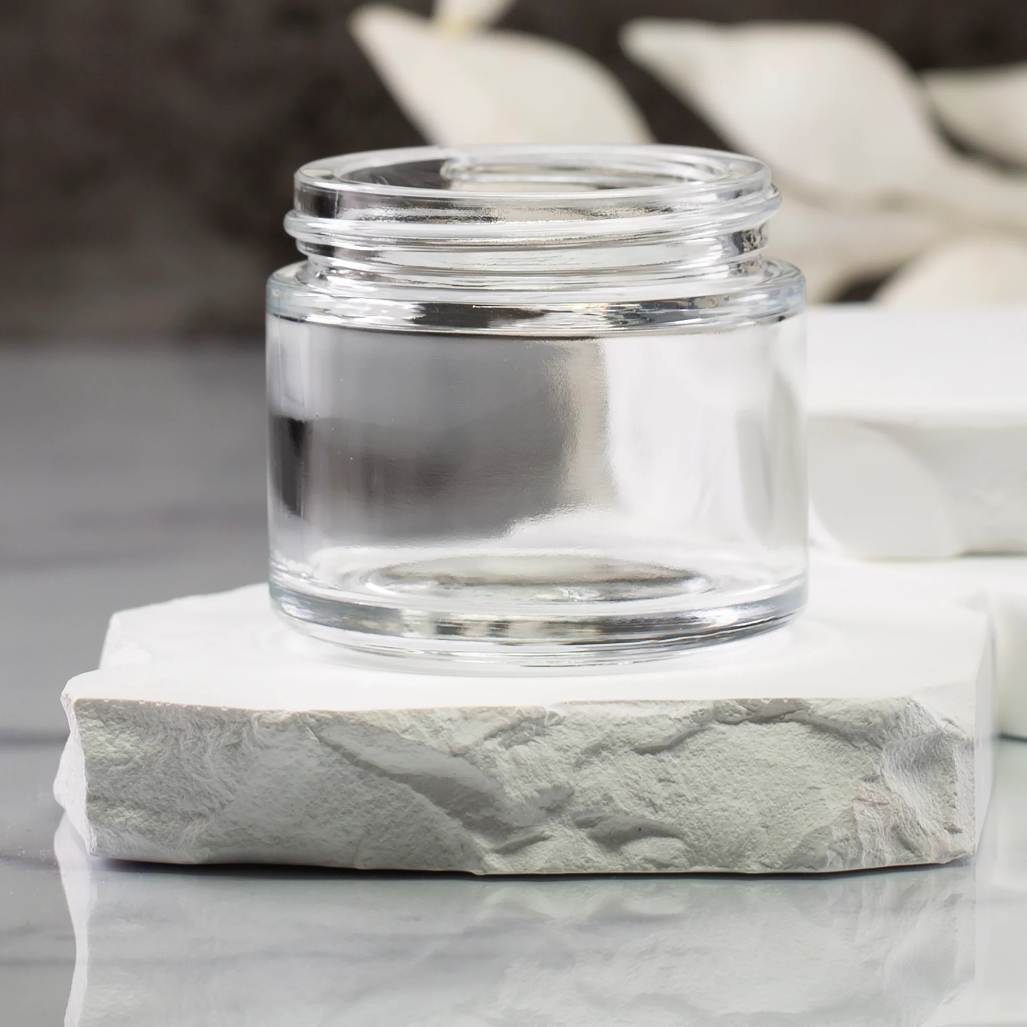 2.5 oz Clear Glass Shallow Jar with 53-400 Neck - Image 8