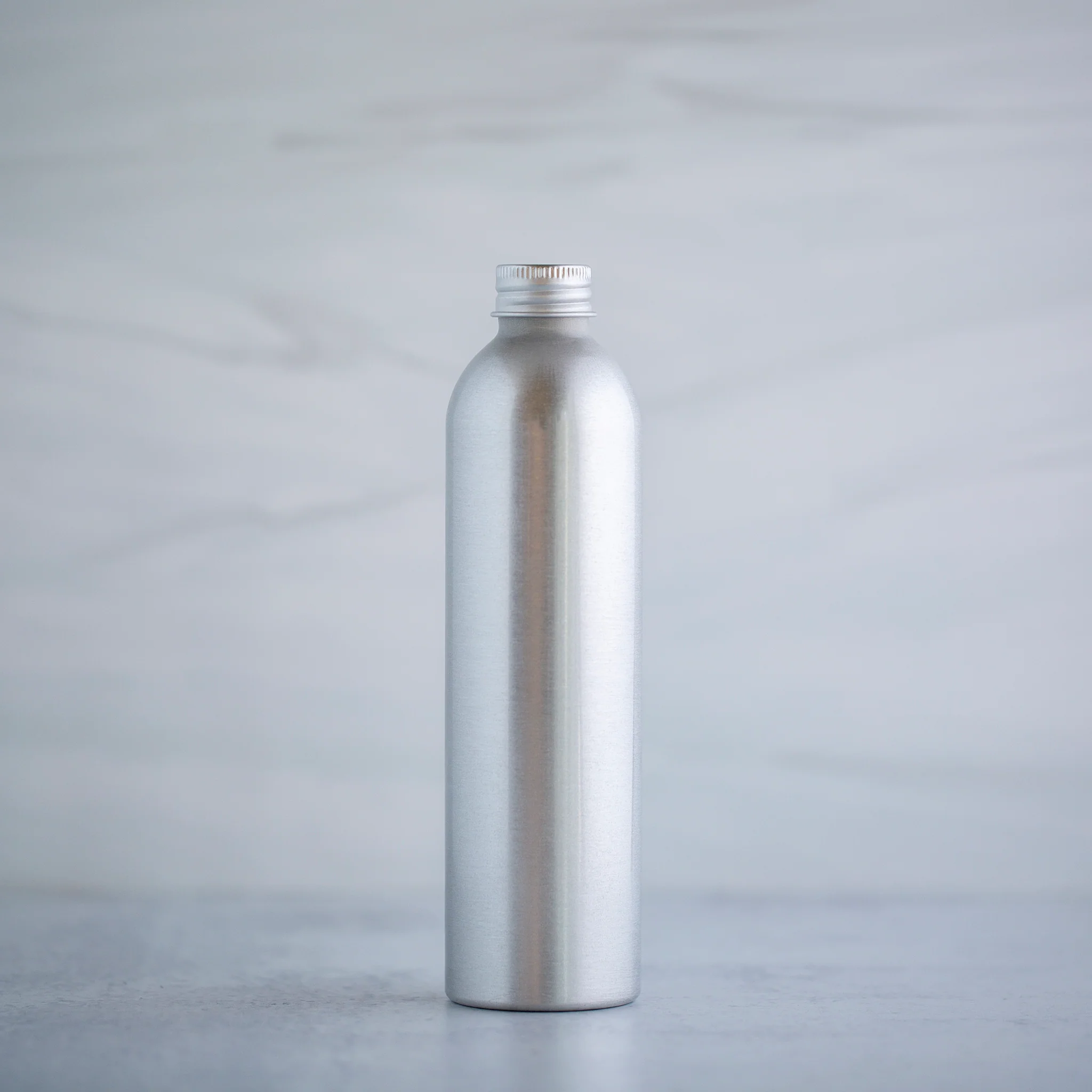 240 ml / 8 oz Aluminum Bottle with 24-410 Neck - Image 3