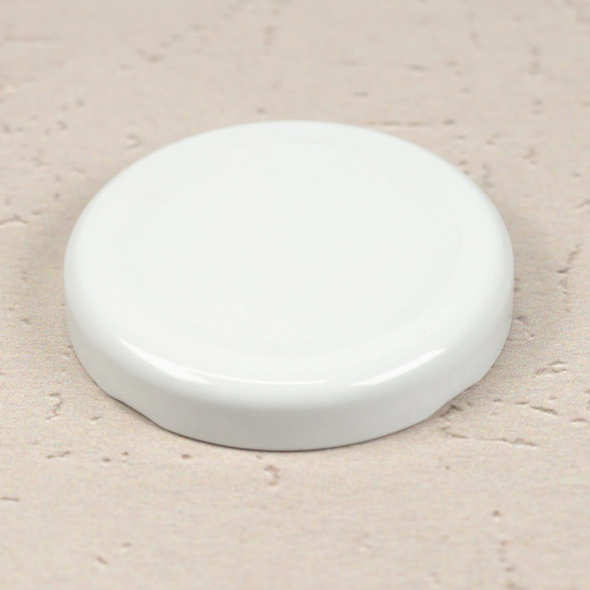 48mm White Metal Lug Cap with Plastisol Liner