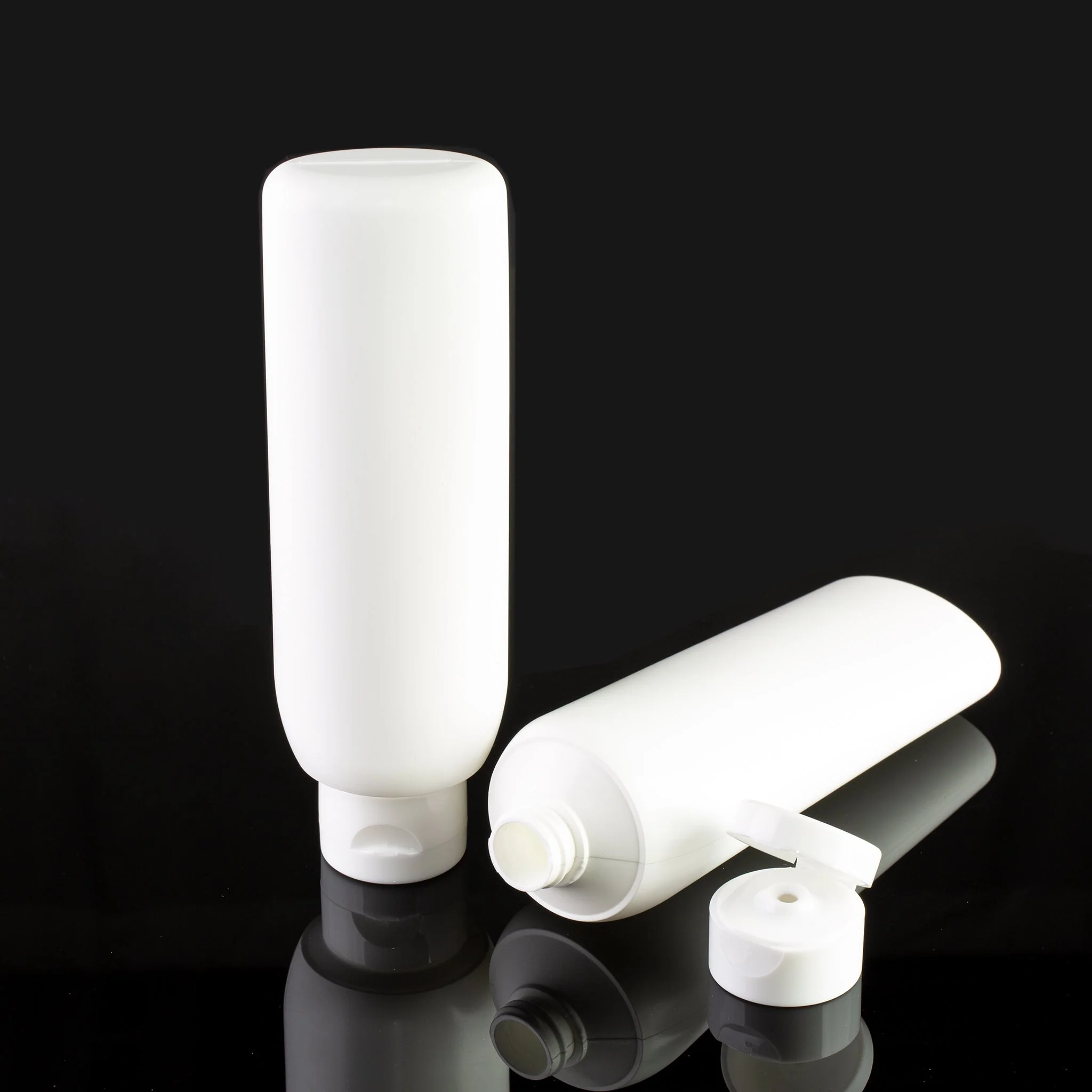 8 oz Malibu Tottle with Dispensing Cap